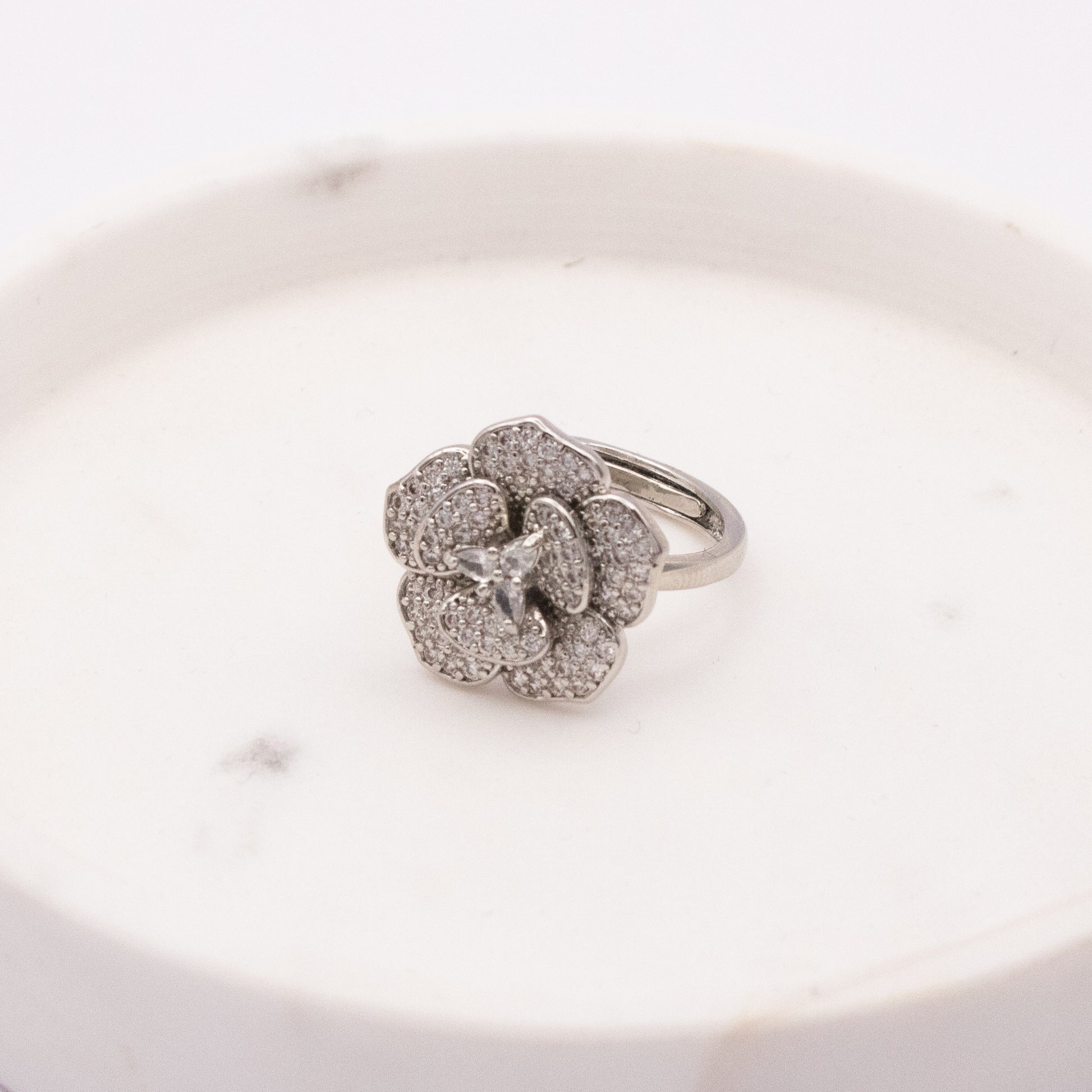 ANELLO CAMELIA
