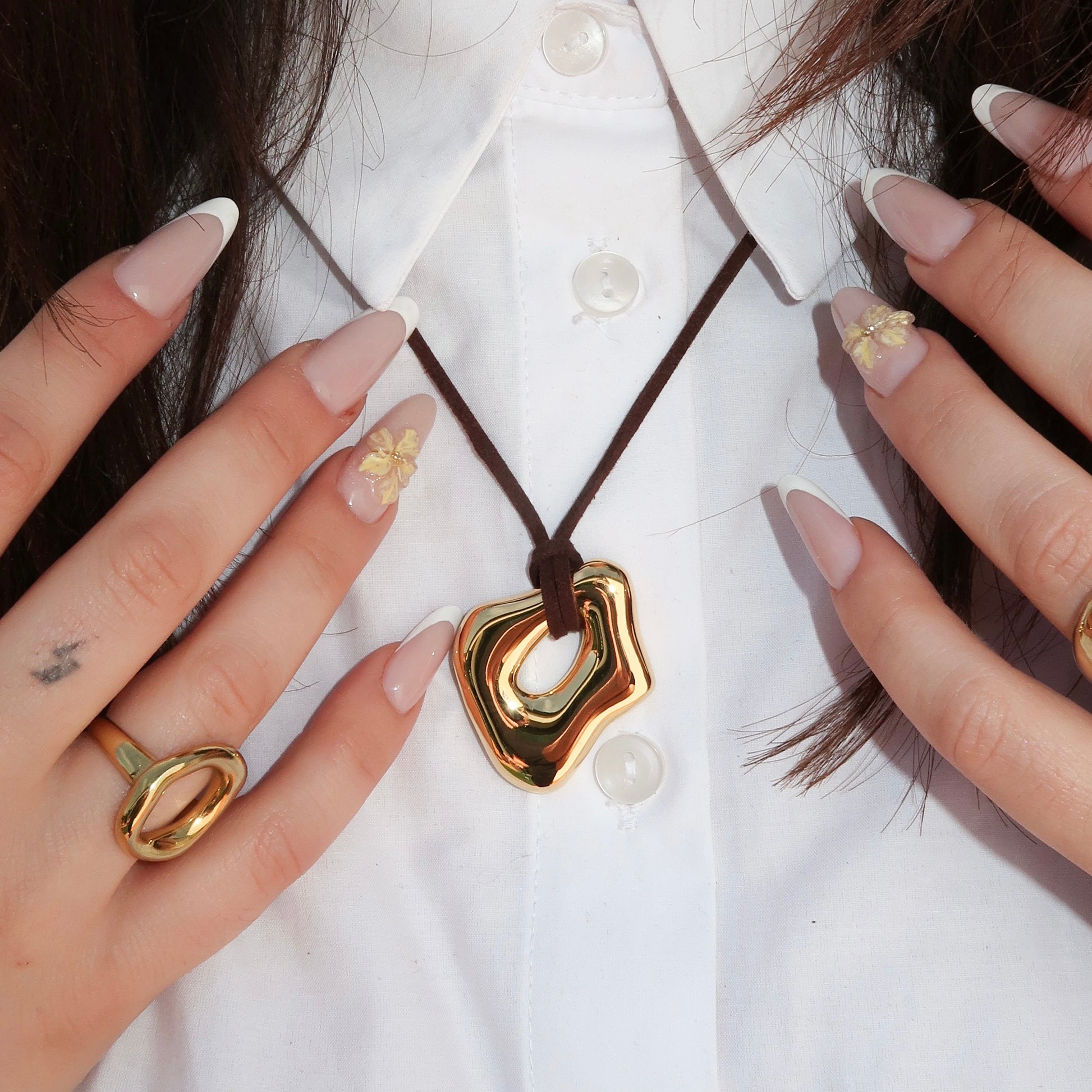 COLLANA CHOKER IN CORDA