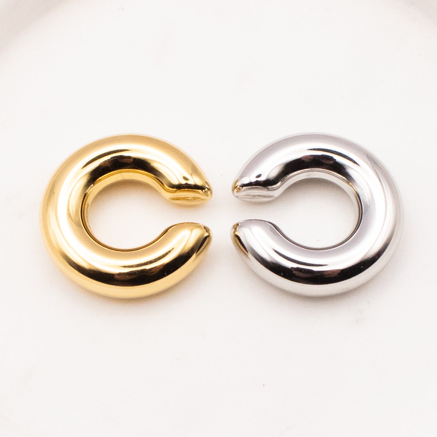 MEDIUM EAR CUFF