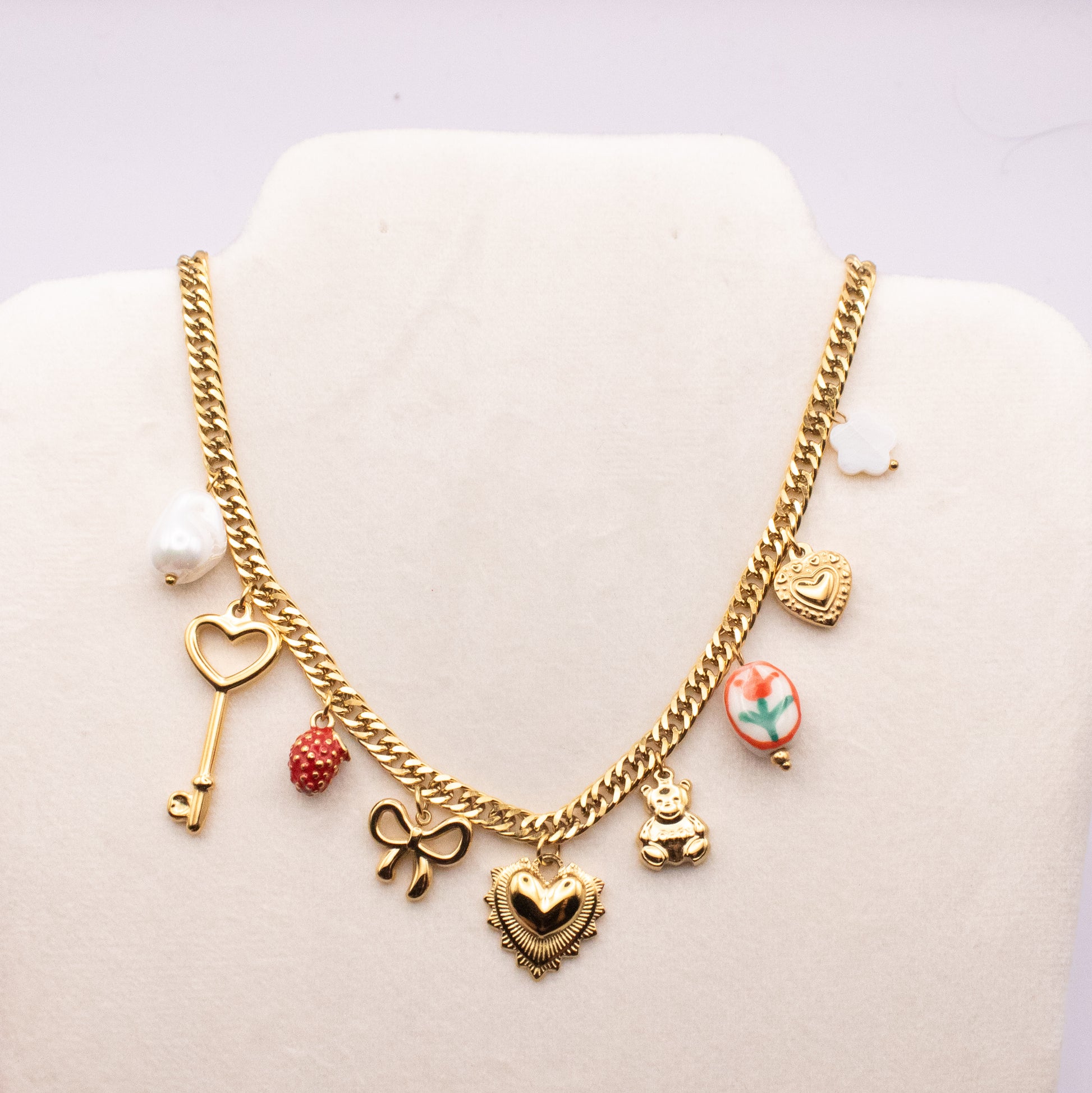 COLLANA RED CHARMS