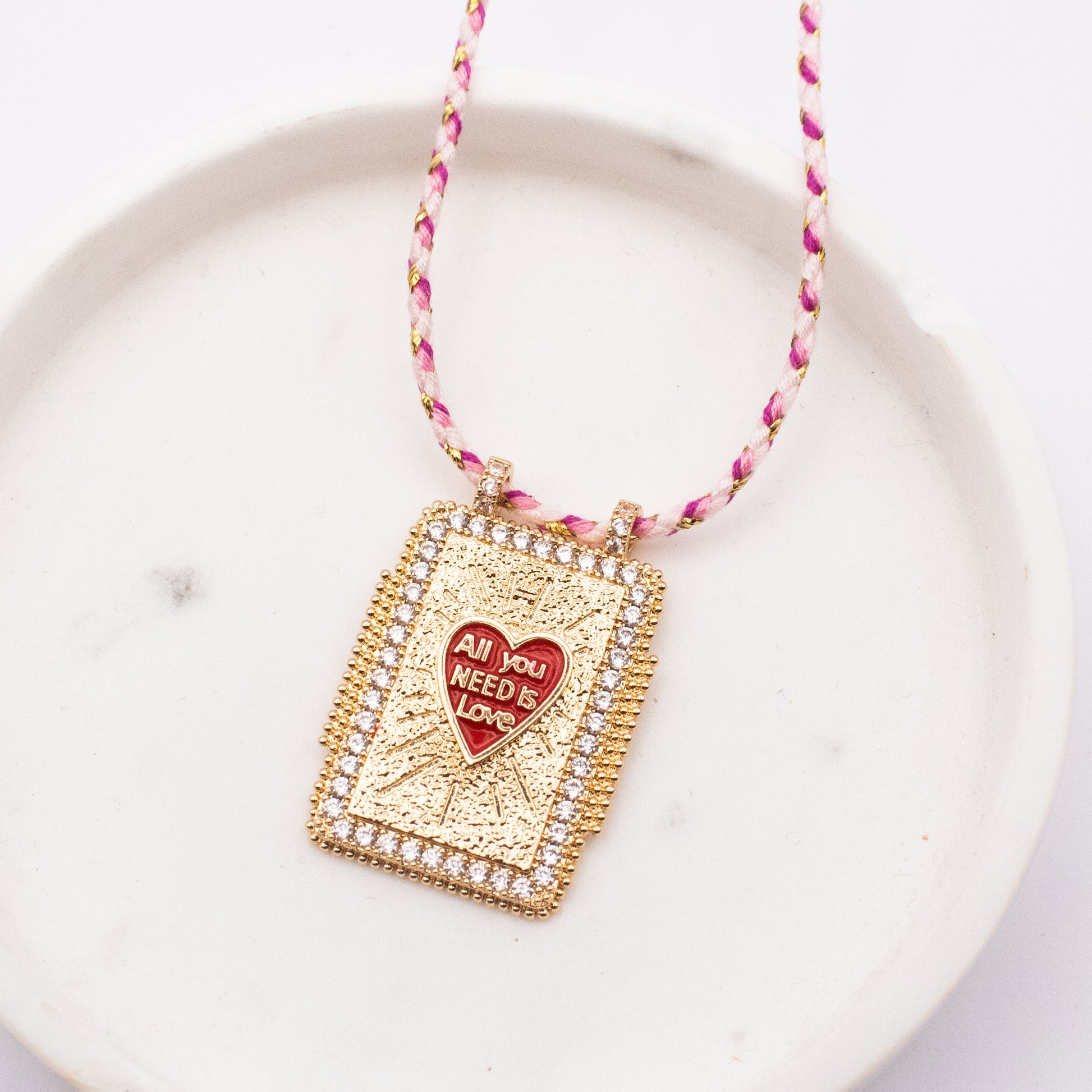 COLLANA ALL YOU NEED IS LOVE