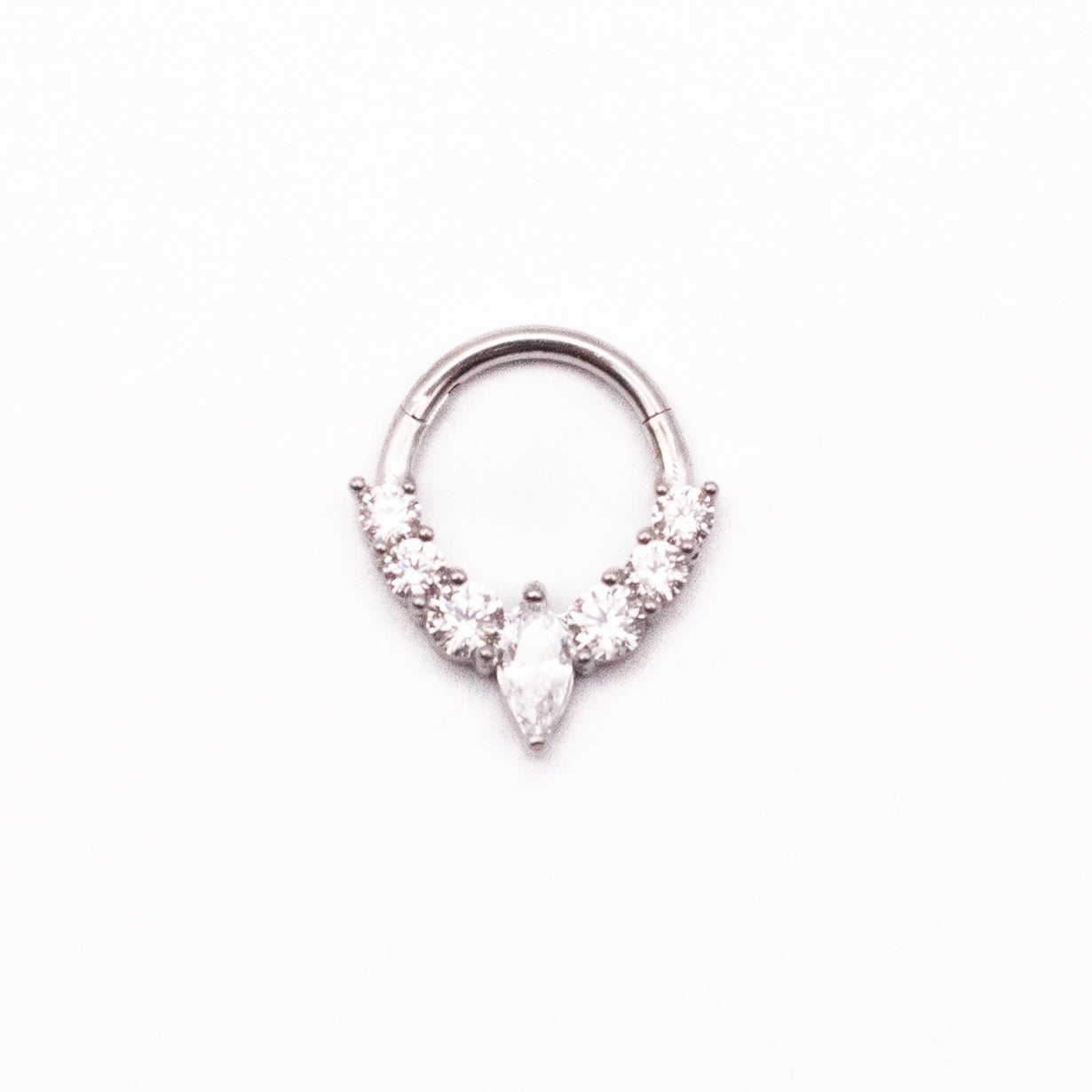 PIERCING DAITH